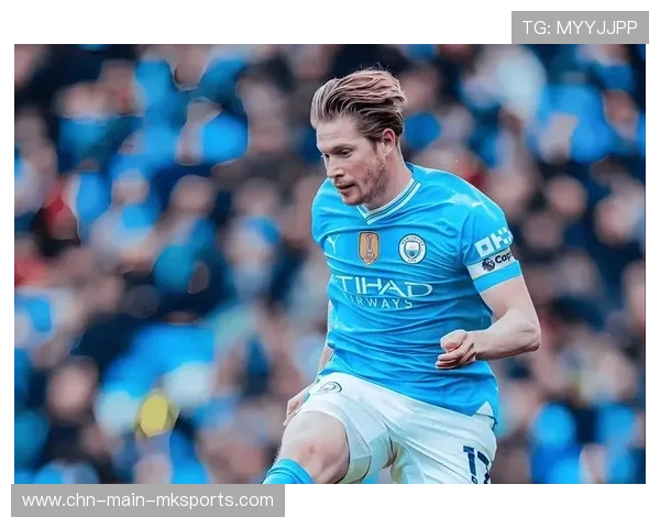 德布劳内长距离快速推进撕开防线：现代足球的战术革新