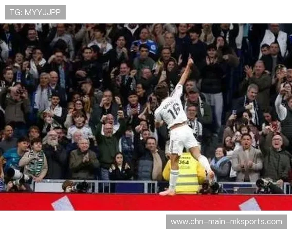 皇家马德里—罗德里戈换位后点头球补射入网