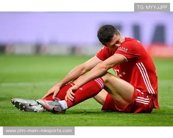 莱万精准帽子戏法制造震撼,拜仁再掀高潮 莱万精准帽子戏法制造震撼,拜仁再掀高潮